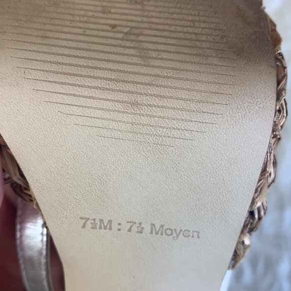 Guess By Marciano White Leather High Heel Sandal Size 7.5 - Picture 8 of 15